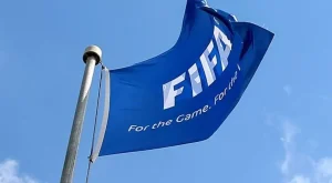 FIFA, şike gölgesindeki “kör” hakemi Dünya Kupası açılışına atadı