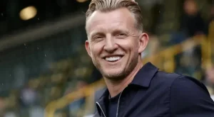 Fenerbahçe’de Dördüncü İsmail Kartal Dönemi Başladı, Yardımcısı Dirk Kuyt Fenerbahçe’de Dördüncü İsmail Kartal Dönemi Başladı, Yardımcısı Dirk Kuyt