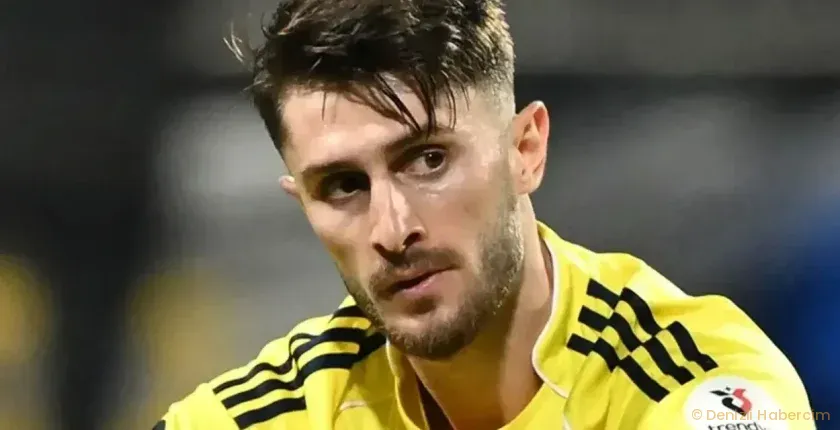 Hakan Safi’nin orta saha planı Galatasaray’ı İsmail Yüksek için düğmeye bastırdı Hakan Safi’nin orta saha planı Galatasaray’ı İsmail Yüksek için düğmeye bastırdı