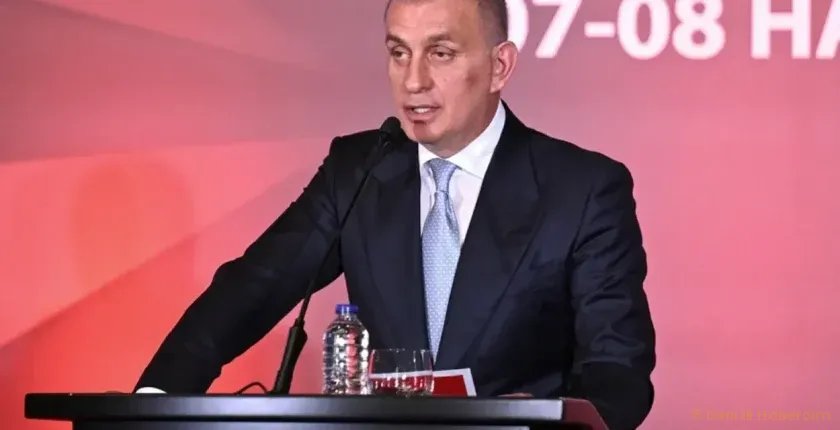 TFF Başkanı Hacıosmanoğlu: “Bu koltuklara işgal etmeye değil, inşa etmeye geldik” TFF Başkanı Hacıosmanoğlu: “Bu koltuklara işgal etmeye değil, inşa etmeye geldik”