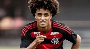 Flamengo, Ryan Roberto’yu bırakmıyor: Trabzonspor’un 10 milyon Euro’luk teklifine ret