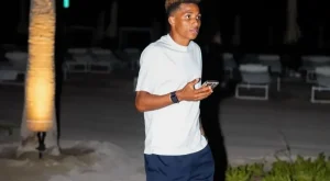 Galatasaray’da Transfer Kaosu: Fernandes’e 5 Ayrı Koldan Gelen Teklif Özbek’i İsyan Ettirdi Galatasaray’da Transfer Kaosu: Fernandes’e 5 Ayrı Koldan Gelen Teklif Özbek’i İsyan Ettirdi