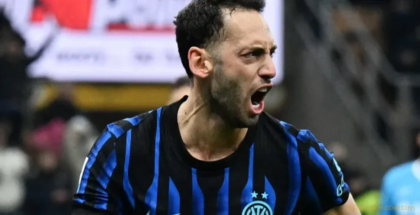 Vieri’den Çalhanoğlu’na: Dünyanın en iyi beş orta sahasından biri Vieri’den Çalhanoğlu’na: Dünyanın en iyi beş orta sahasından biri